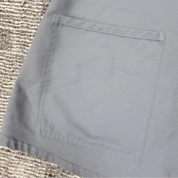 Med‎ Couture Scrub Too -  Women's Dark Grey /Pewter  V-Neck Top - Picture 2 of 10